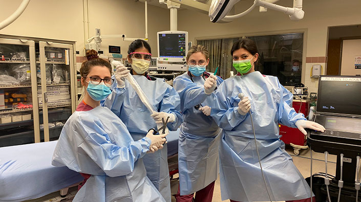 Inova Residents in the operating room